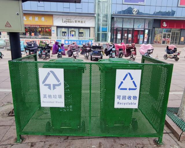 亳州市区垃圾桶设围挡